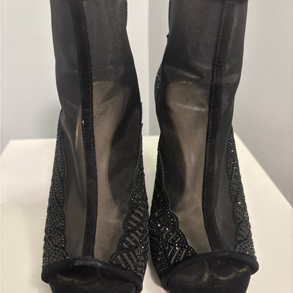 Jessica Simpson Elegant Black Mesh Peep-Toe Heels
